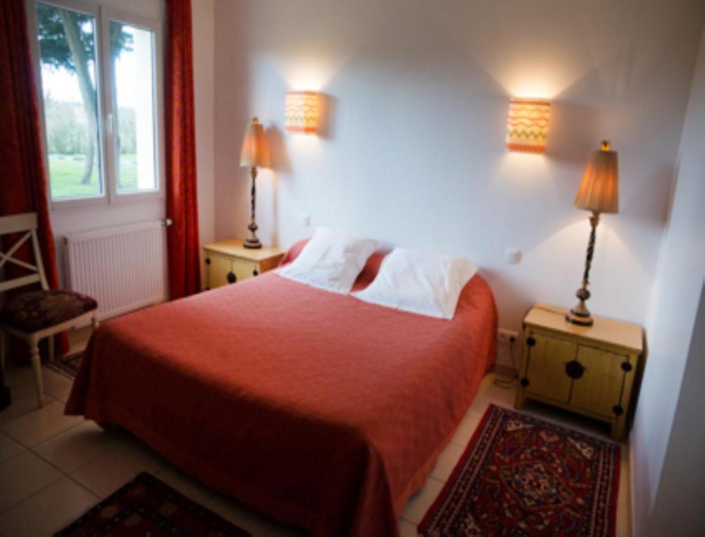 Le Petit Pont Hotel Moncé-en-Belin Quarto foto