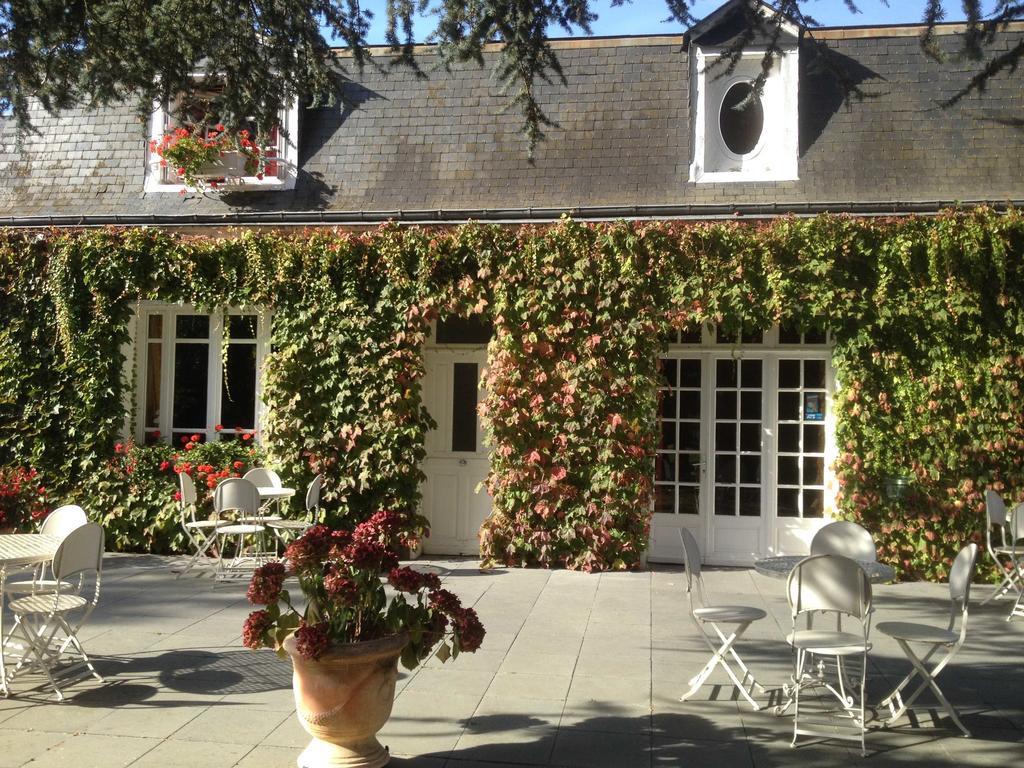 Le Petit Pont Hotel Moncé-en-Belin Exterior foto